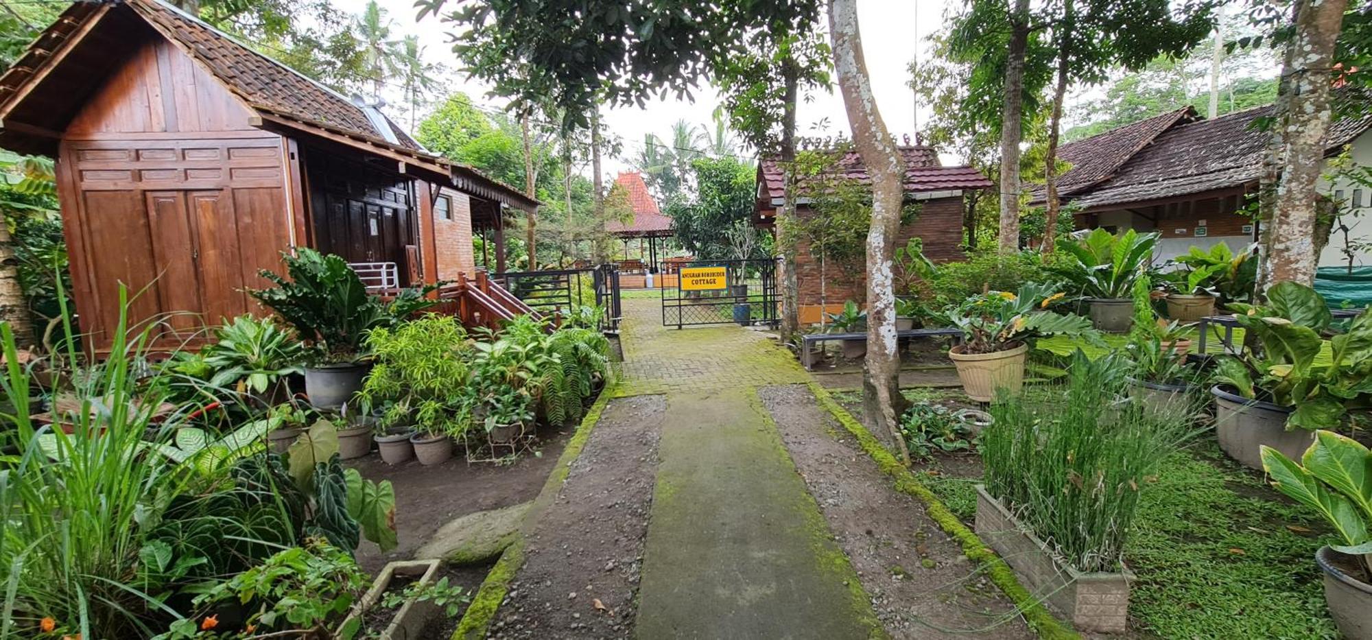 Anugrah Borobudur Magelang Exterior foto