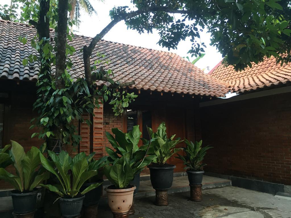 Anugrah Borobudur Magelang Exterior foto